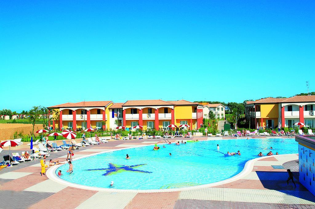 Villaggio Ai Pini Duna Verde Luaran gambar