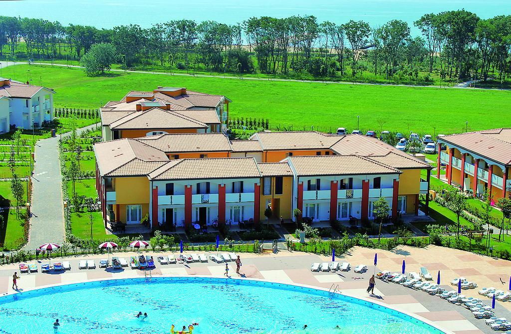 Villaggio Ai Pini Duna Verde Luaran gambar